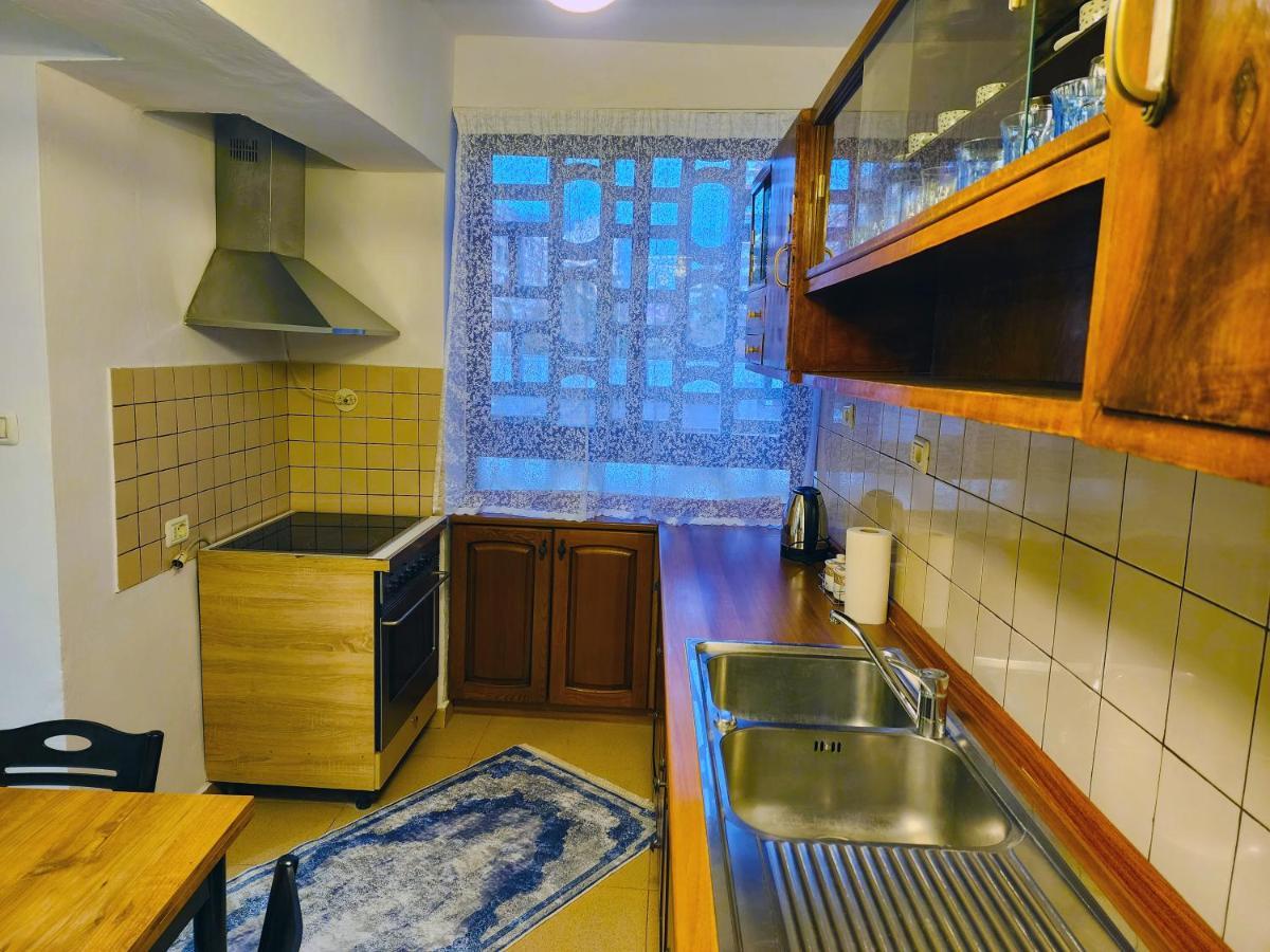 Center Apartment, 30m From Center. *